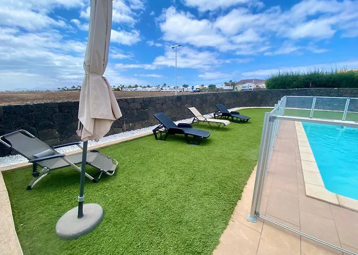 Villa Abuelo Paco - Private Heated Pool Playa Blanca (Lanzarote)